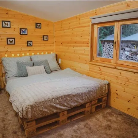 Charming Klara With Sauna, Nature&privacy Near Prague Casa vacanze *