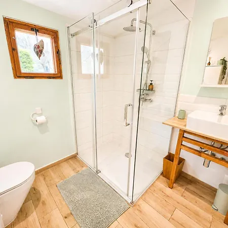 Charming Klara With Sauna, Nature&privacy Near Prague 펜션 *