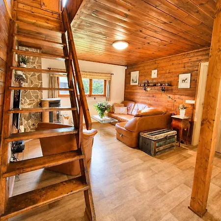펜션 Charming Klara With Sauna, Nature&privacy Near Prague Male Kysice