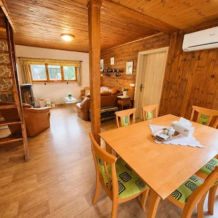 Charming Klara With Sauna, Nature&privacy Near Prague 펜션