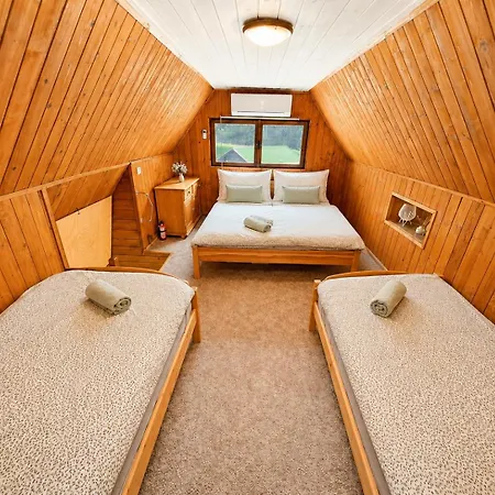 펜션 Charming Klara With Sauna, Nature&privacy Near Prague *